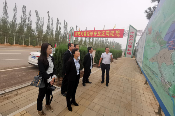 陜西航天建設(shè)集團(tuán)有限公司總經(jīng)理、黨委副書記謝明娟率隊(duì)赴遼寧一諾環(huán)保產(chǎn)業(yè)集團(tuán)開展考察調(diào)研工作